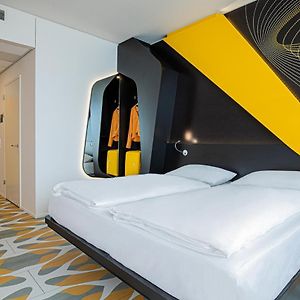 Comfort Zimmer mit Kingsize-Bett